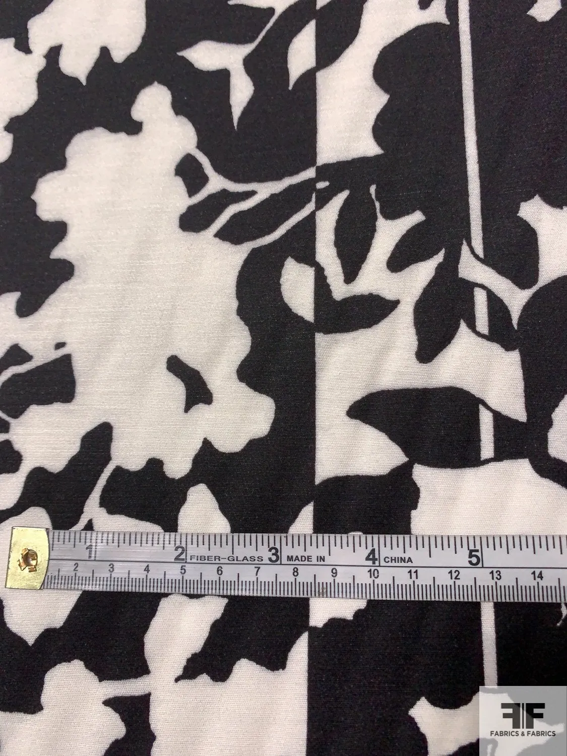 Abstract Double Border Pattern Stretch Cotton-Rayon Poplin - Black / White