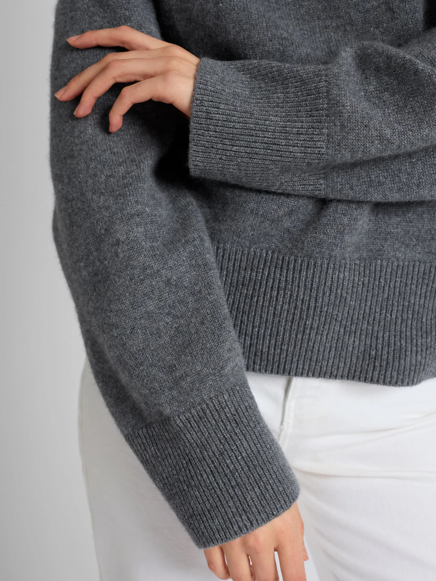 Cashmere sweater "Signy" - dark grey