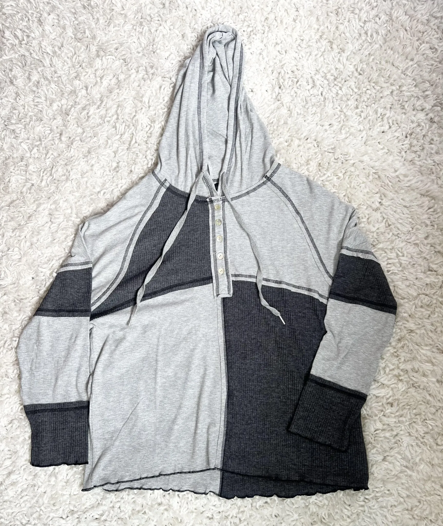 Color-block Seamed Ribbed Henley Hoodie - Black