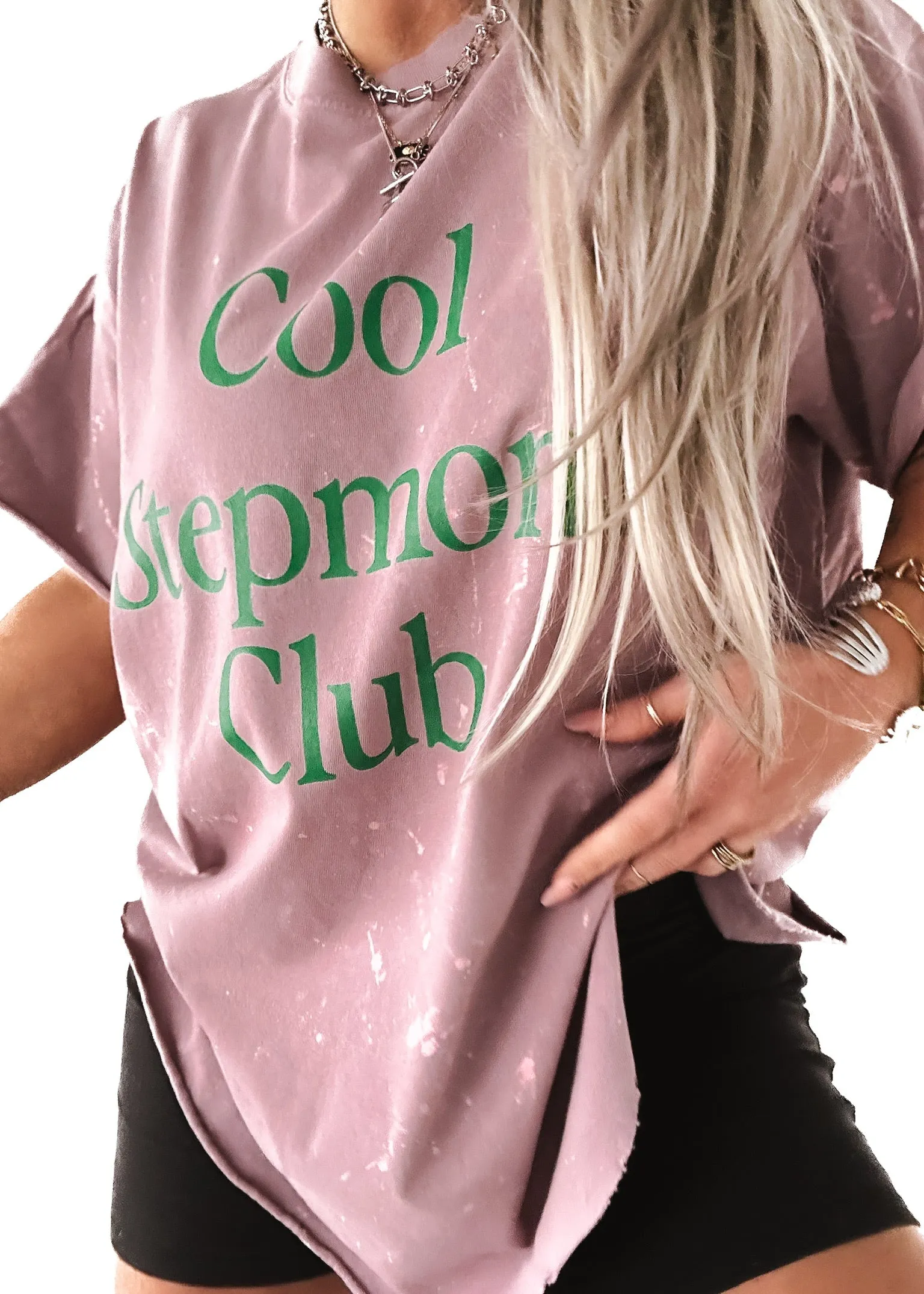 COOL STEPMOMS CLUB BLEACHED OUT SIDE SLIT TEE