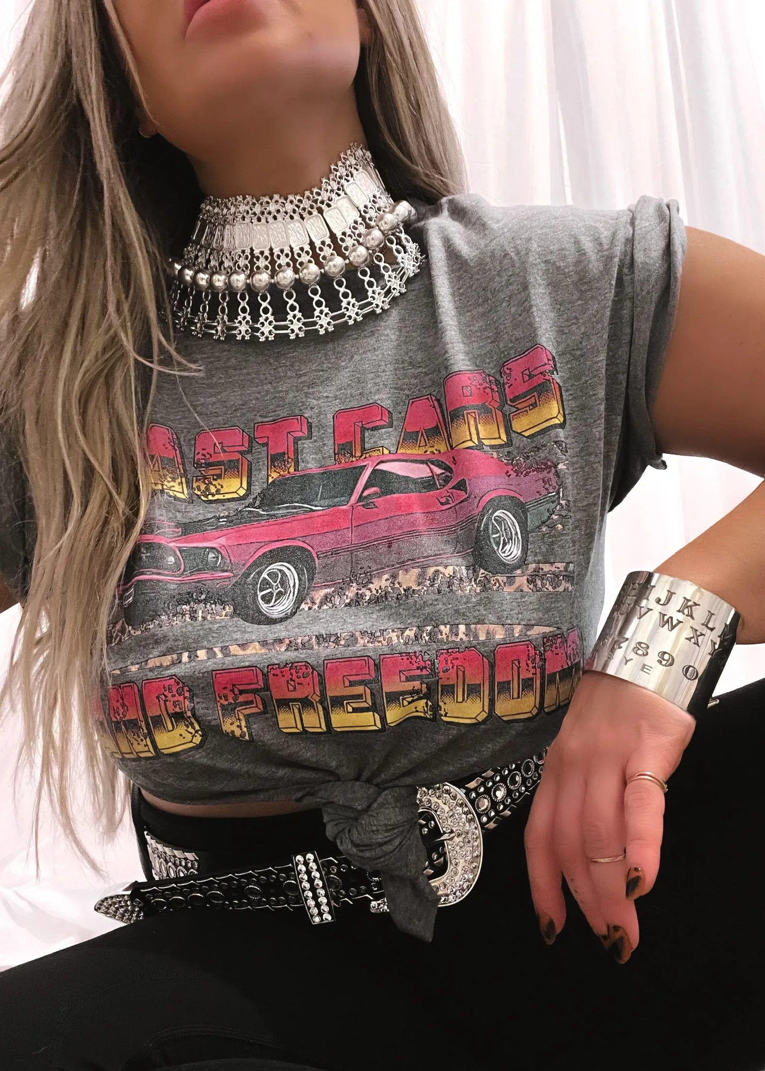 FAST CARS AND FREEDOM SIDE SLIT TEE
