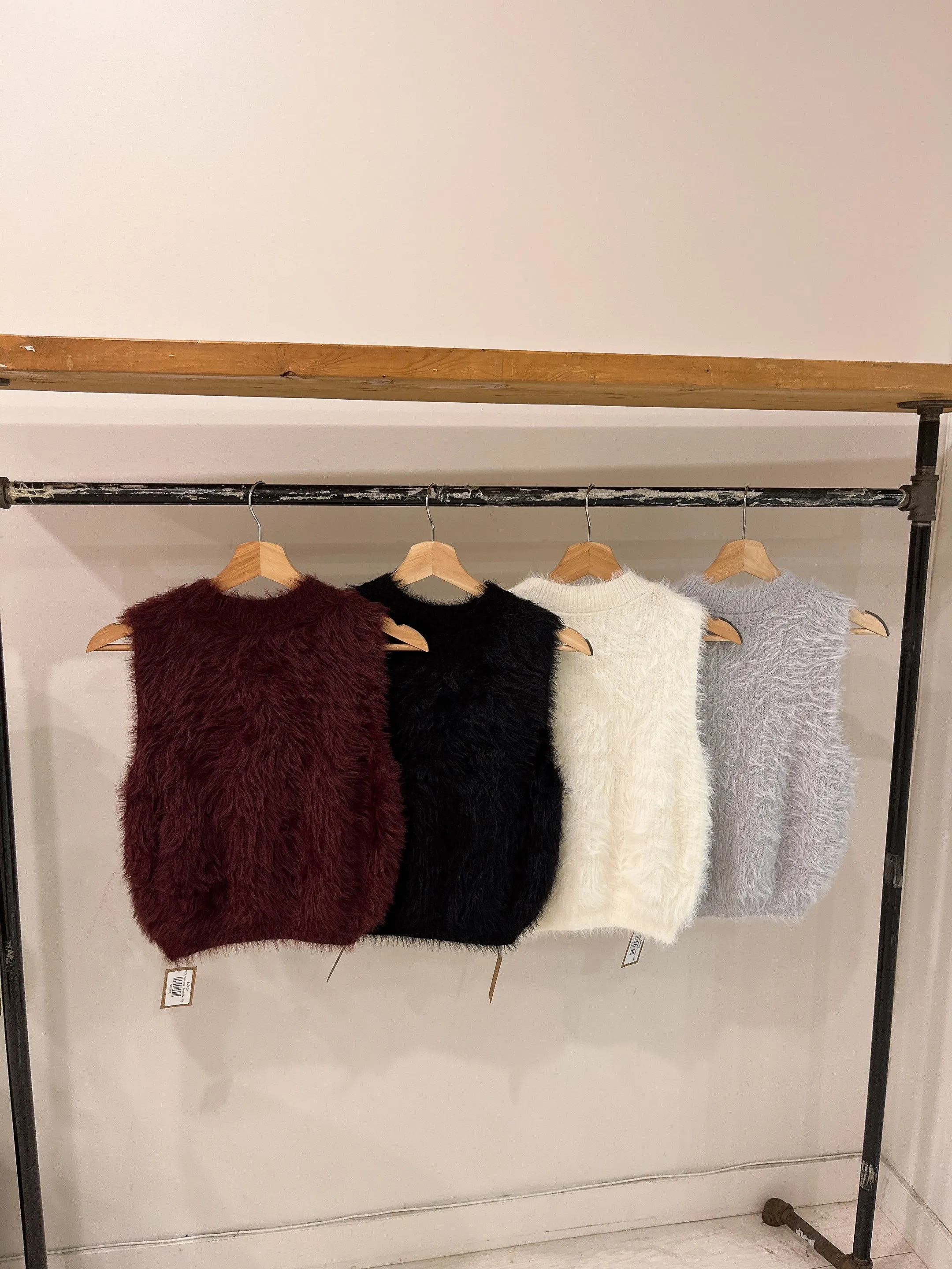 IZZY Angora top