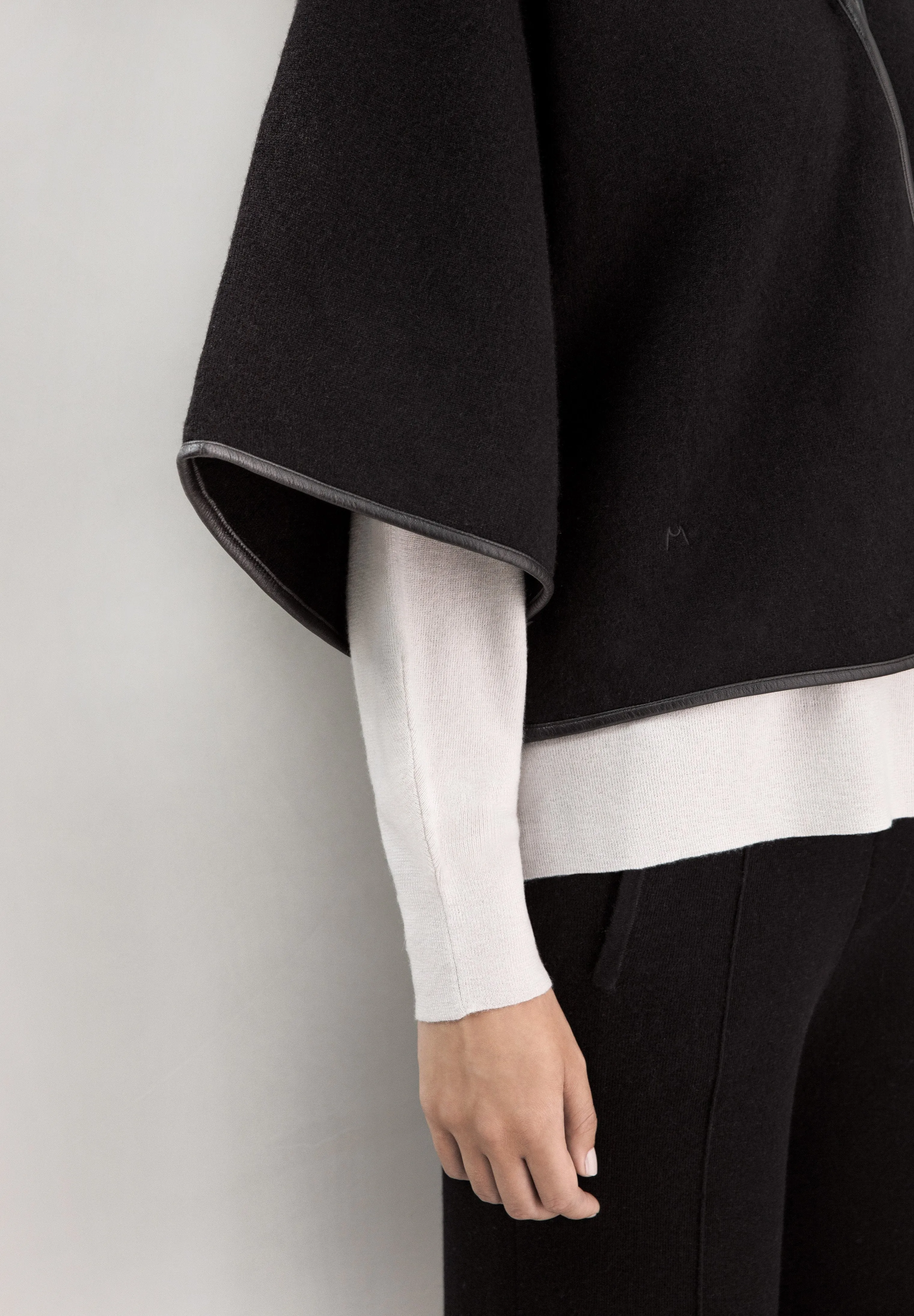 Outlined Cashmere-Leather Cape Jacket