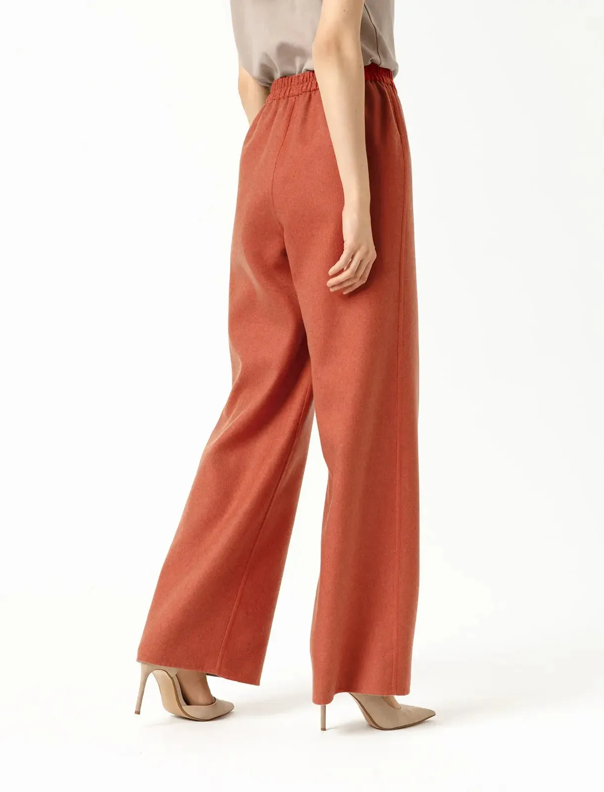 Trousers made from Italian cashmere